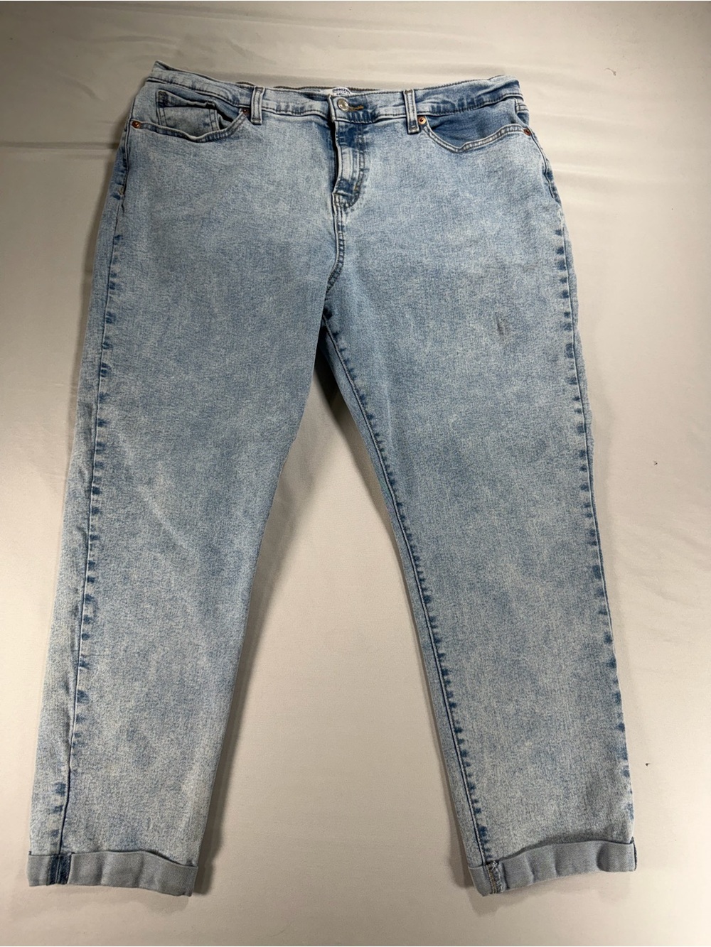 DENIZEN from Levi's Boyfriend Jeans Womens Size 16 36 Light Wash Cuffed #1015